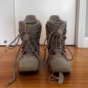 Burton snowbord boots size 7
